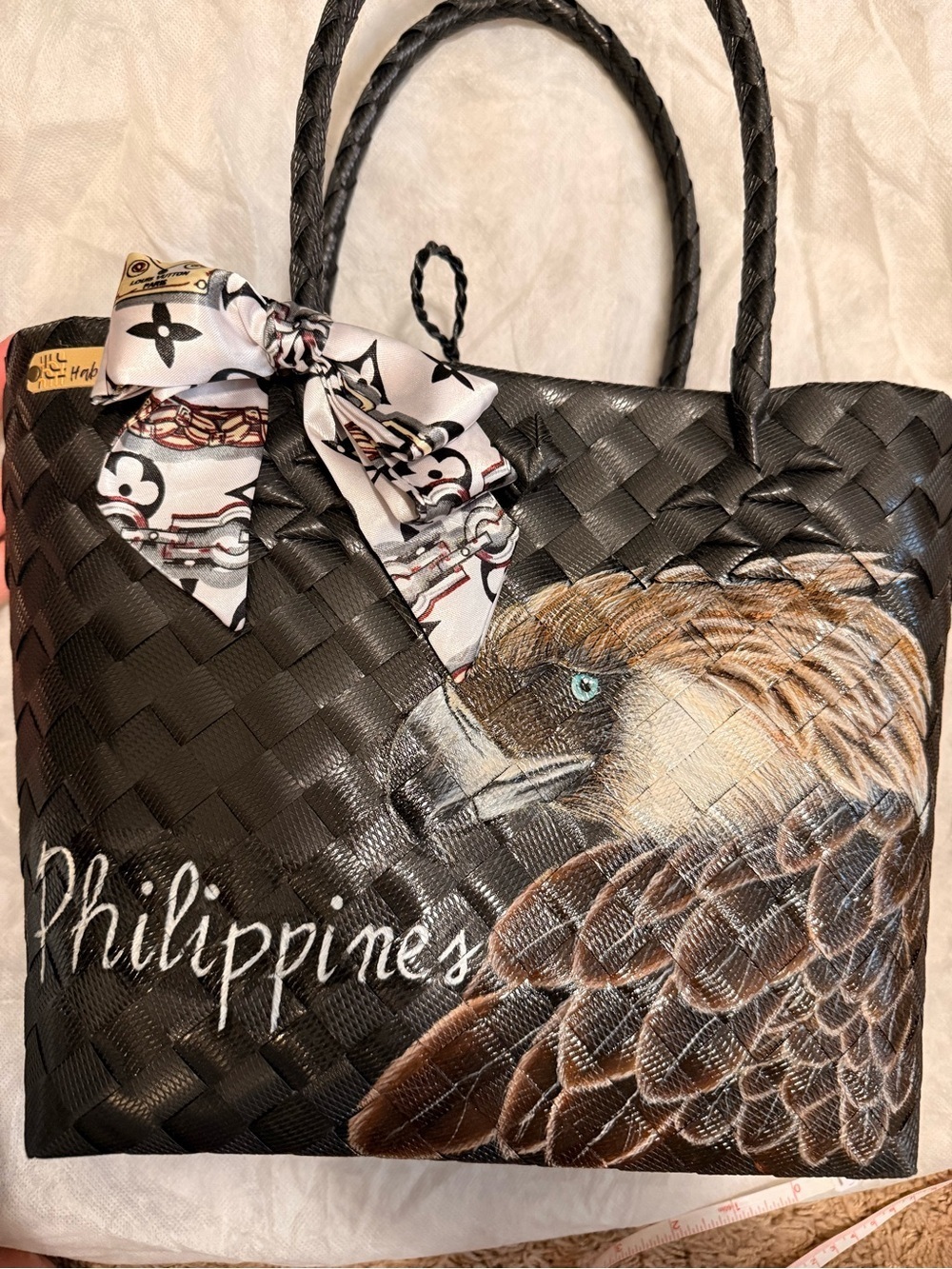Habi at Pintura Eagle Plastic Bayong Waterproof Tote Bag Black - Picture 7 of 8